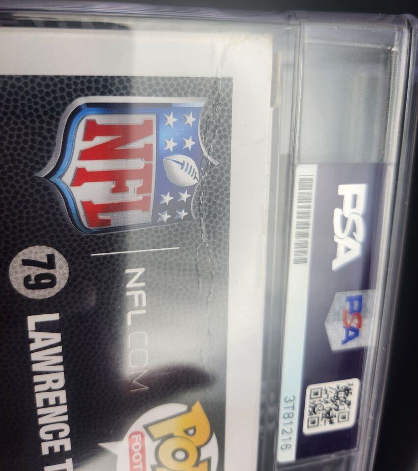 Funko NFL NY Giants Lawrence Taylor #79 Toys 'R Us Exclusive Signed Encapsulated