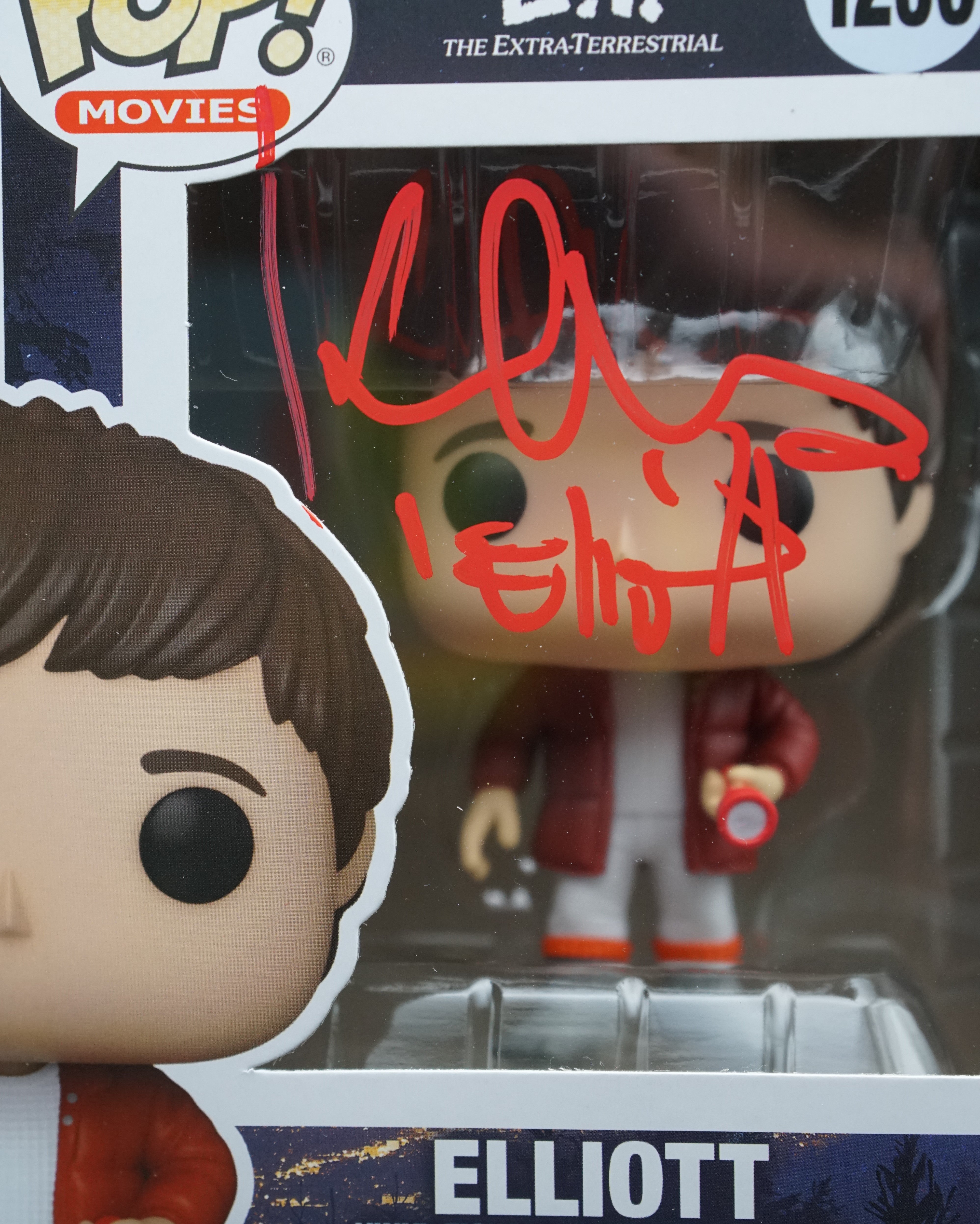 Elliott #1256 Limited Edition Collectible - Signed by Henry Thomas